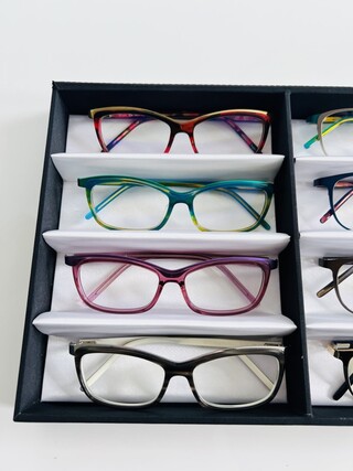 Ca. 12x Optische monturen, Tom Davies, in luxe opbergdoos/displaytray